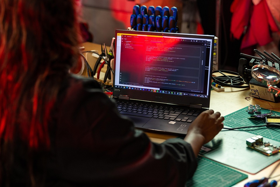 Enhancing User Experience: Utilizing Azure AI and Analytics in SaaS Applications